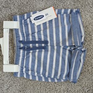 Toddler boy 2T shorts NWT Old Navy